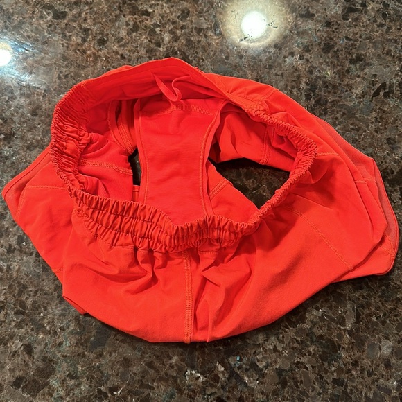 Lululemon Hotty Hot Low-Rise Lined Short 4” Size 6 - Picture 3 of 4